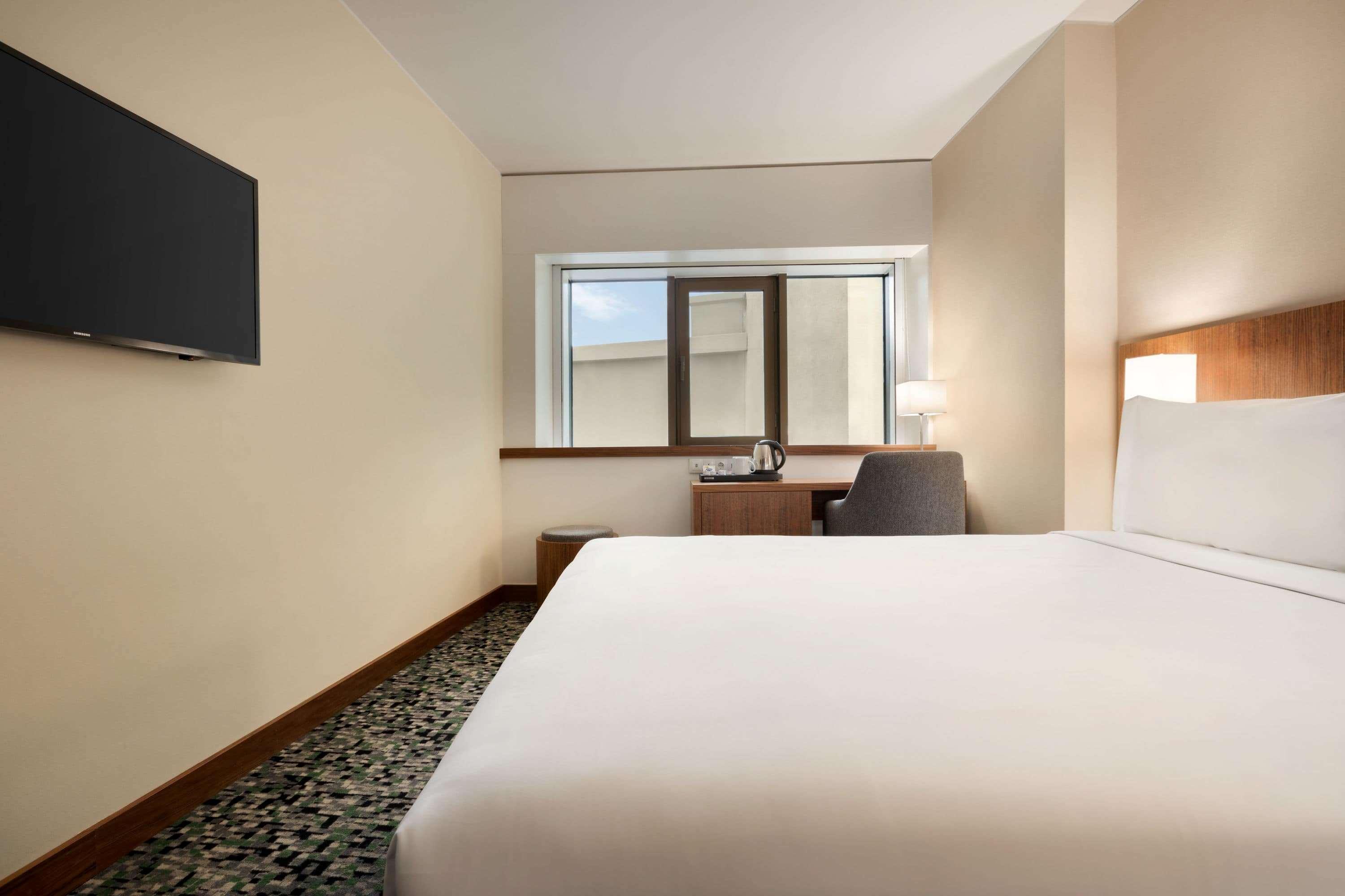 Ramada By Wyndham Lisbon Hotel Exterior foto