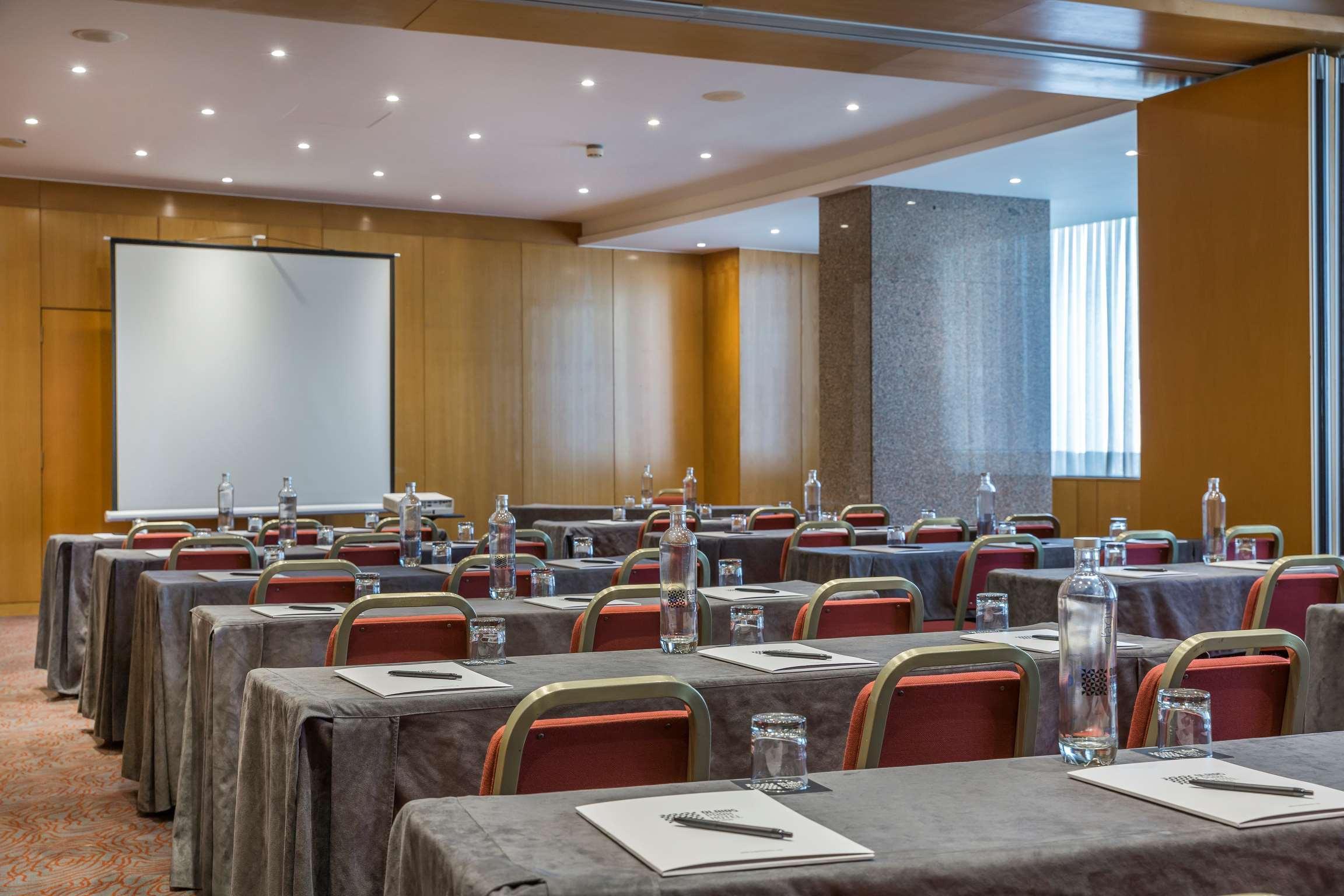 Ramada By Wyndham Lisbon Hotel Exterior foto