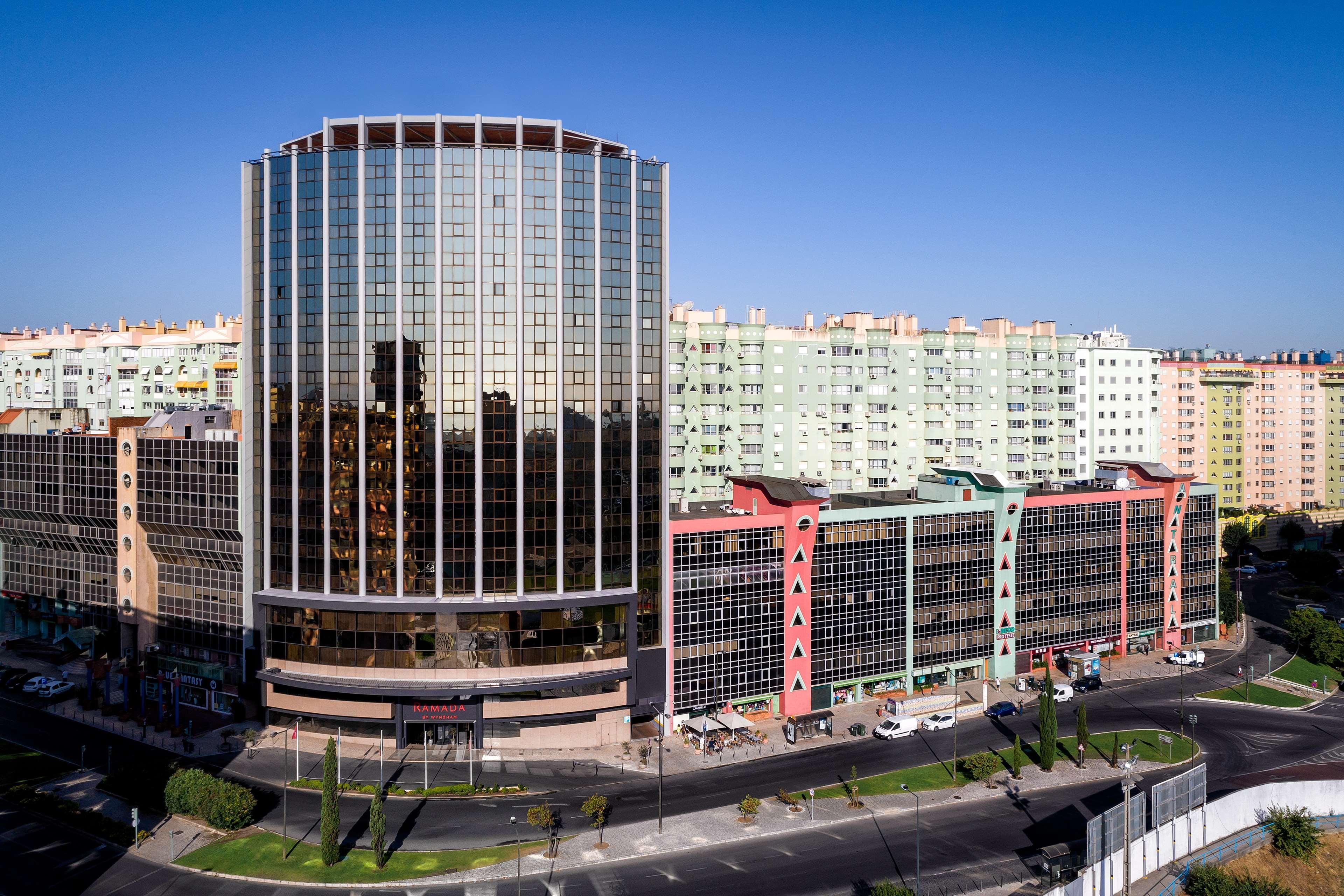 Ramada By Wyndham Lisbon Hotel Exterior foto