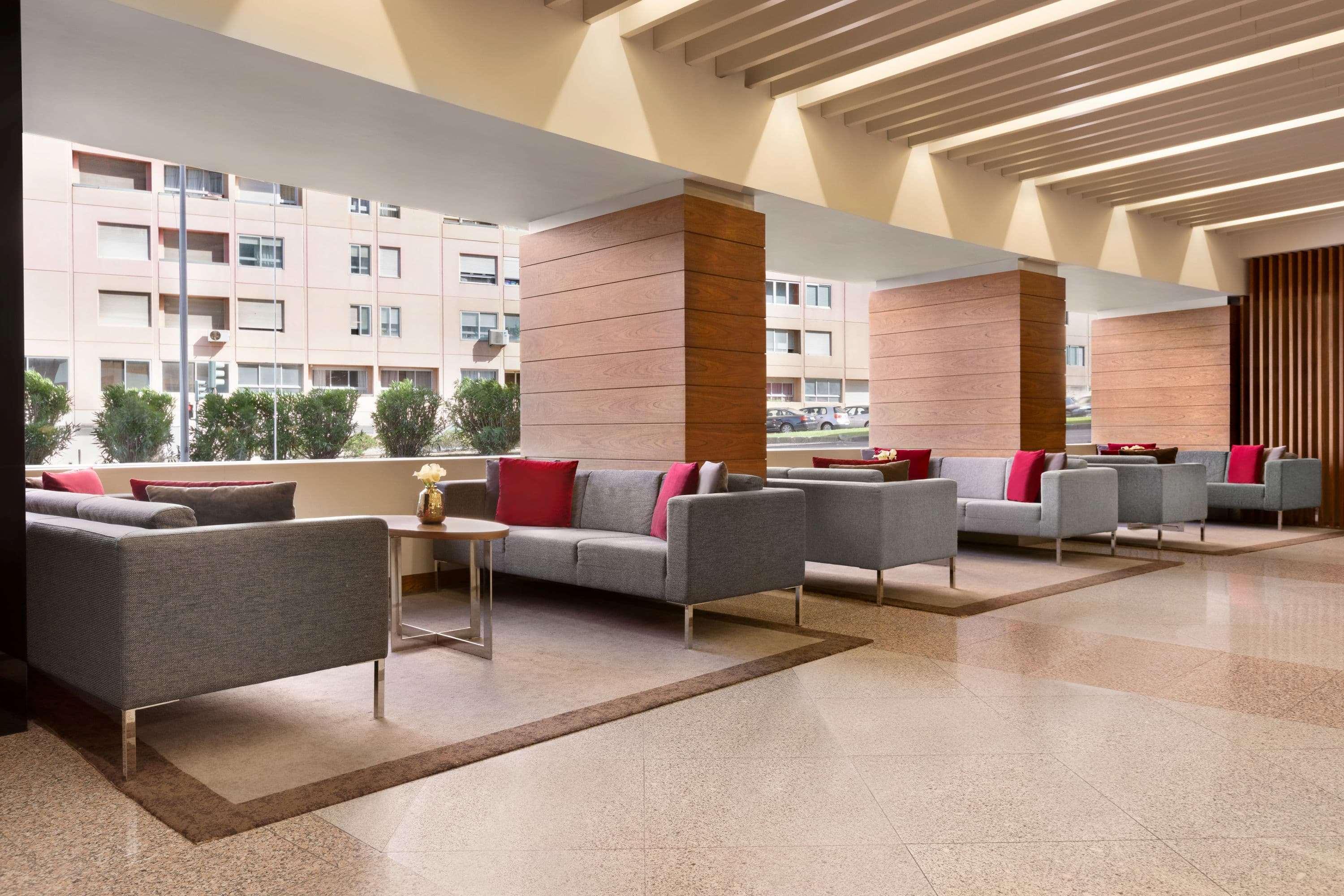 Ramada By Wyndham Lisbon Hotel Exterior foto