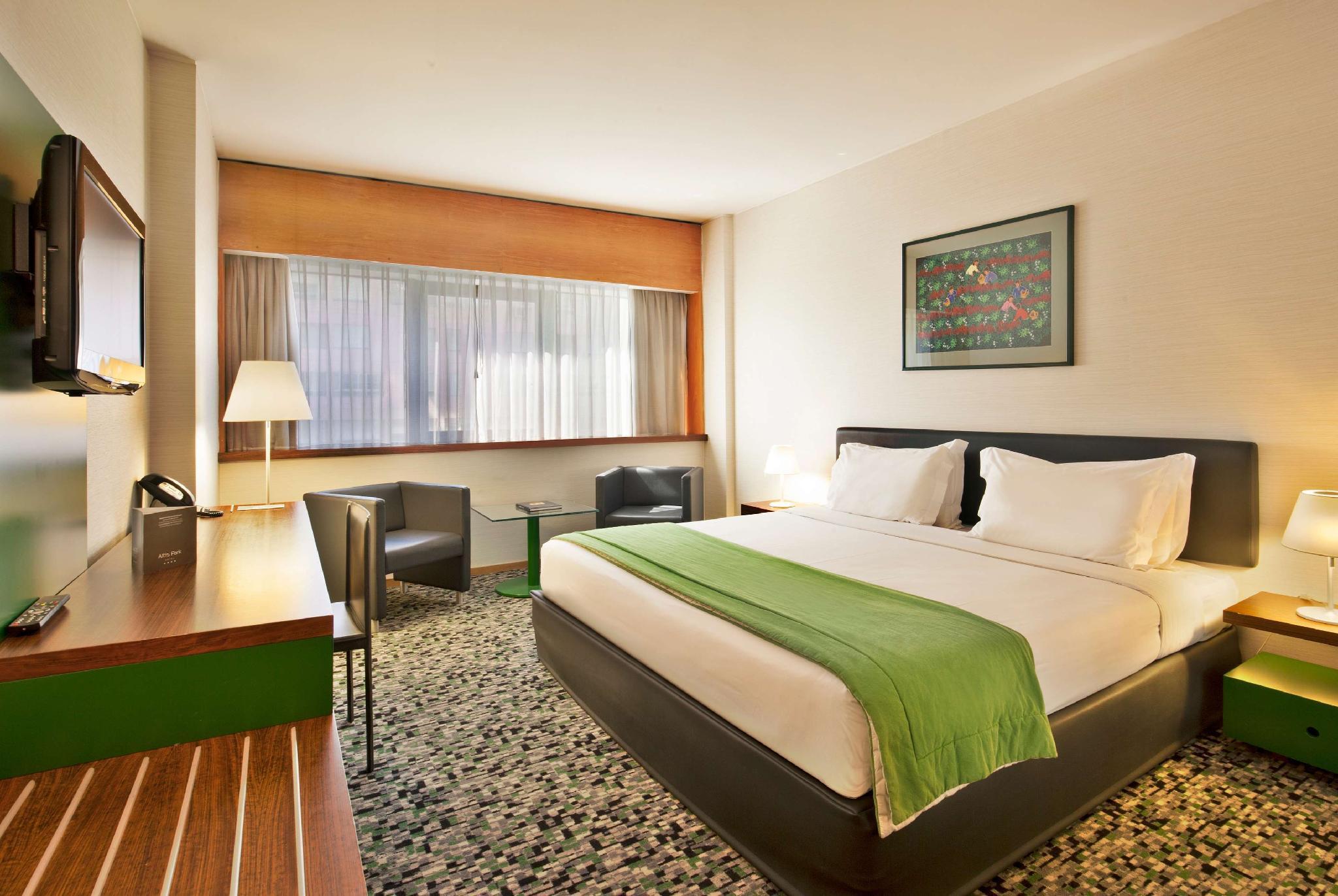 Ramada By Wyndham Lisbon Hotel Exterior foto